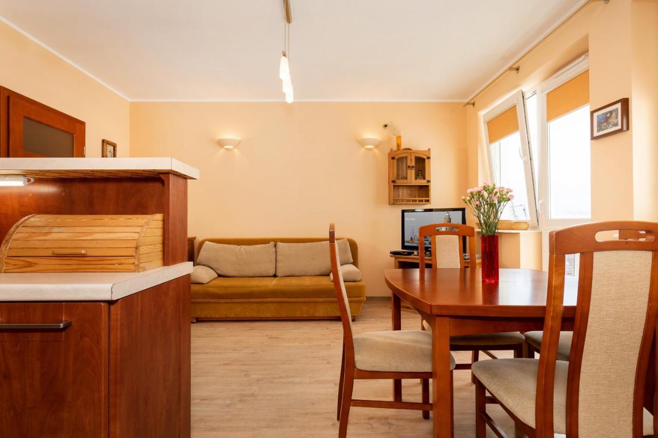 Apartment Spacerowa With Parking By Renters