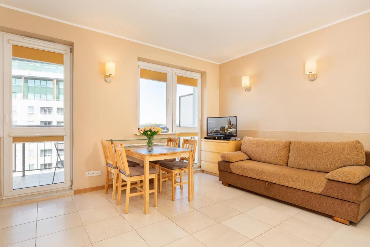 Spacerowa With Parking By Renters Apartment *