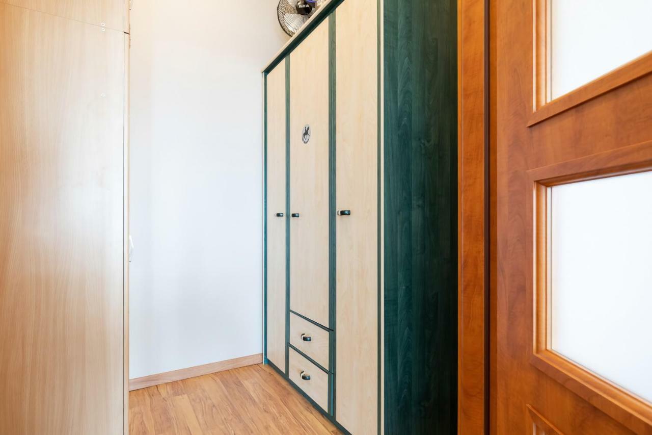 Apartment Spacerowa With Parking By Renters
