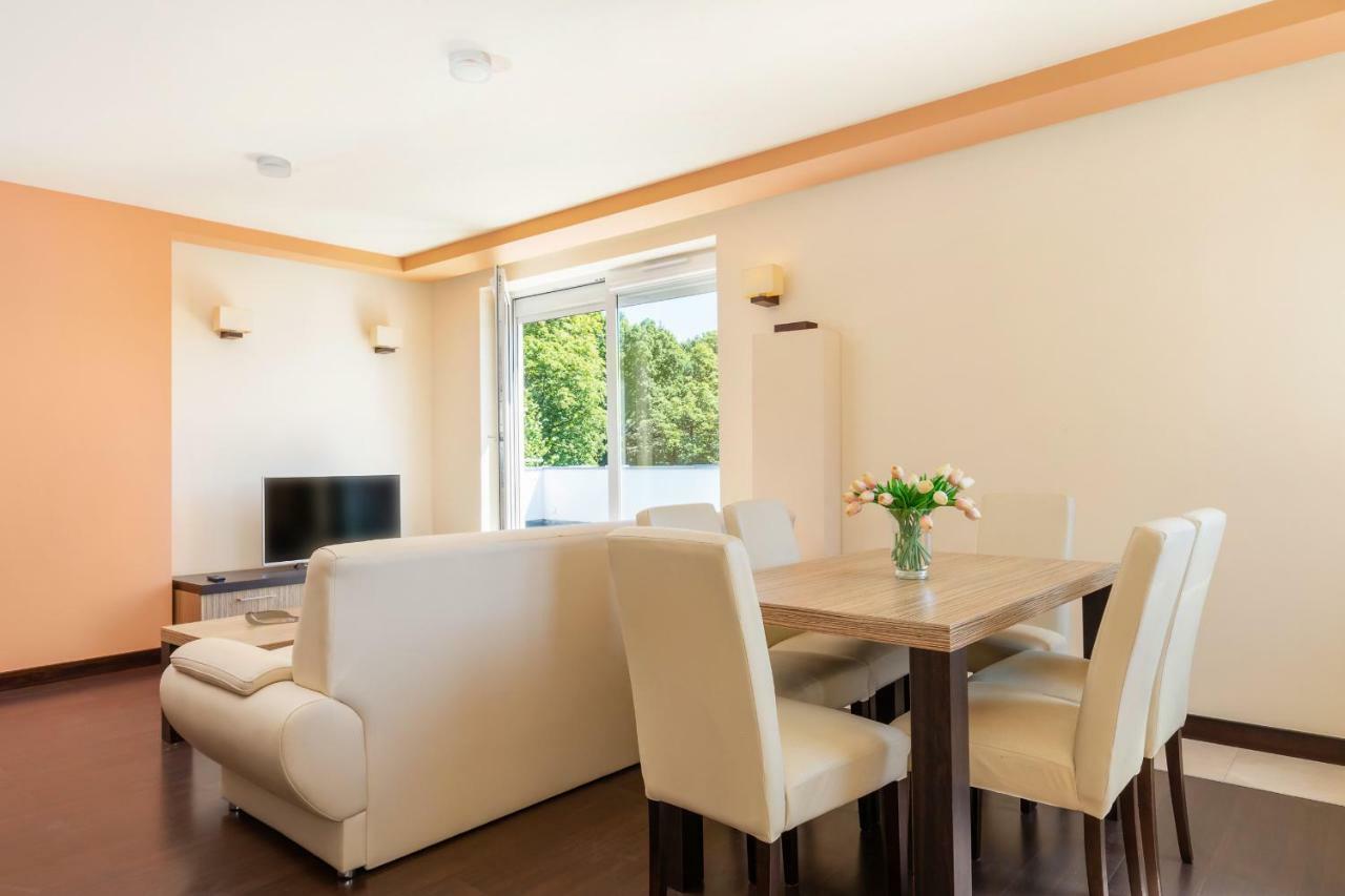 Spacerowa With Parking By Renters Apartment Kolobrzeg