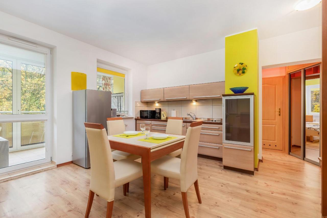 Apartment Spacerowa With Parking By Renters