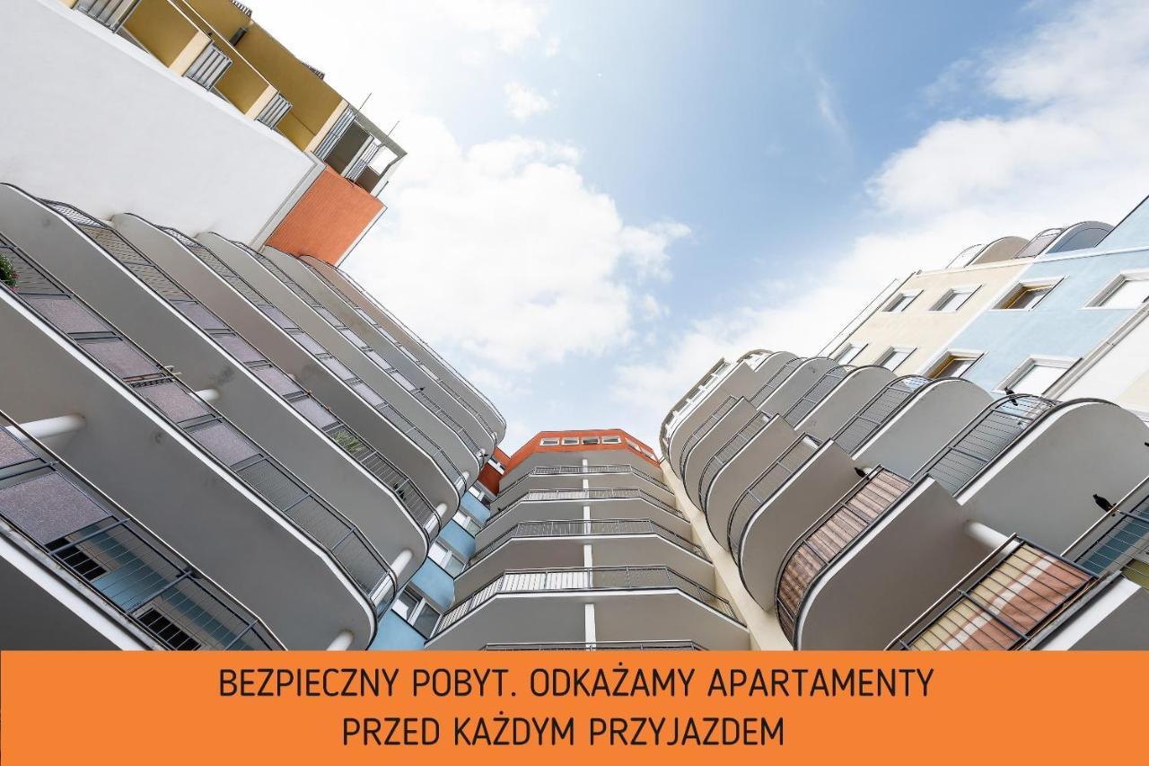 Spacerowa With Parking By Renters Apartment
